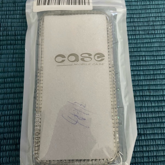 iPhone case clear with bling unknown size - Picture 5 of 10